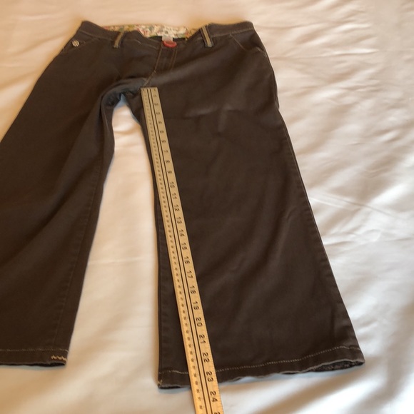 Women’s size 4 regular brown Old Navy Capri Pants - Picture 3 of 14